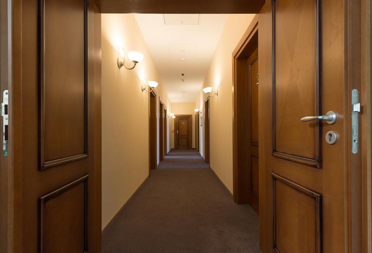 Hotel Maroon Zagreb Bagian luar foto