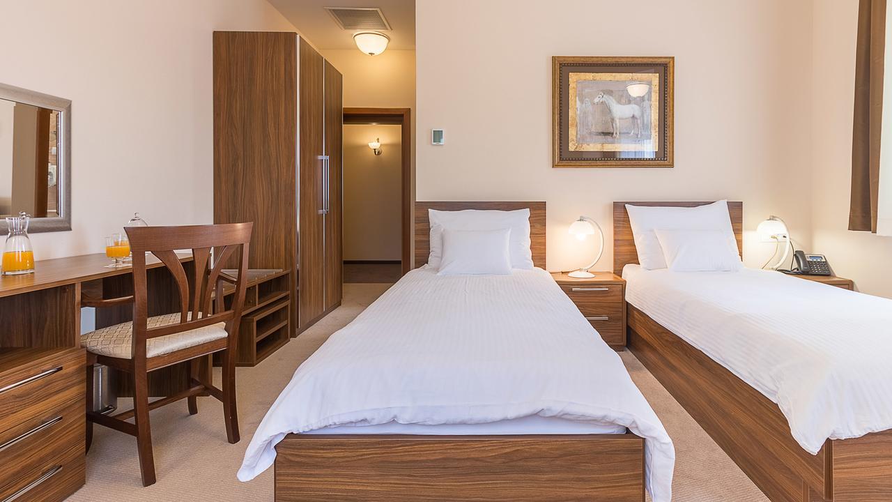 Hotel Maroon Zagreb Bagian luar foto