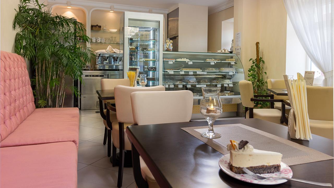 Hotel Maroon Zagreb Bagian luar foto