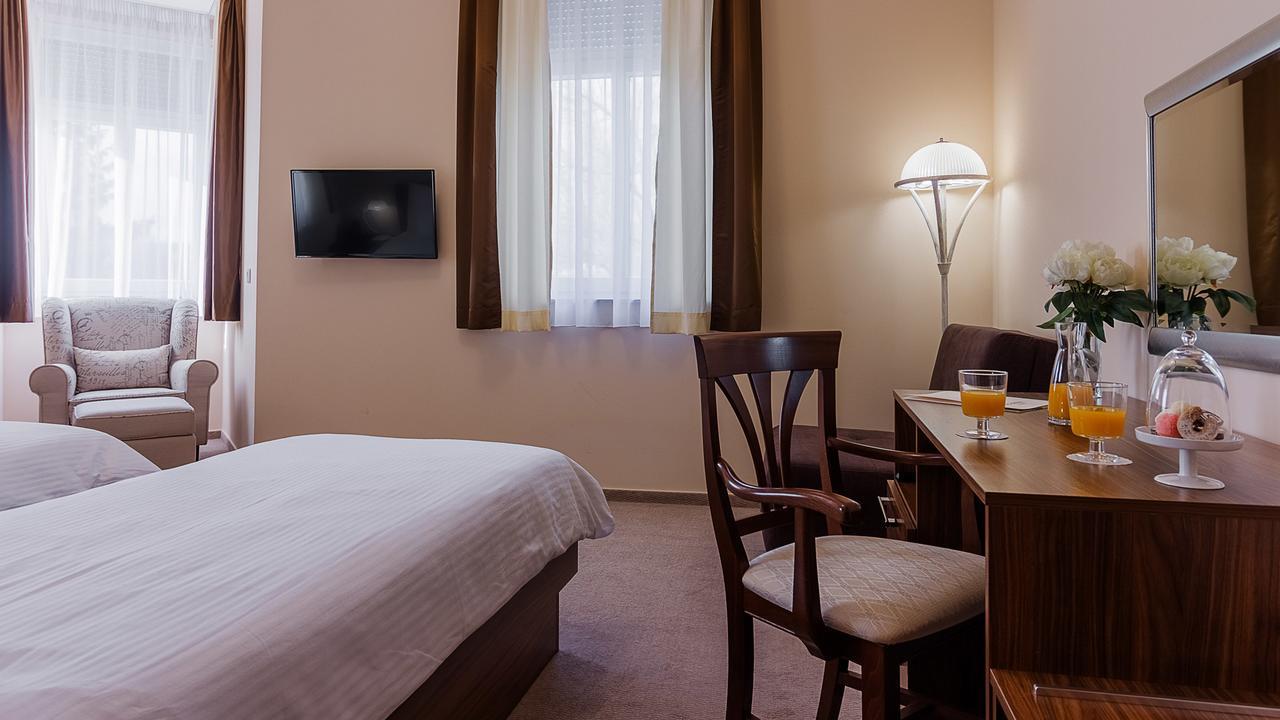 Hotel Maroon Zagreb Bagian luar foto