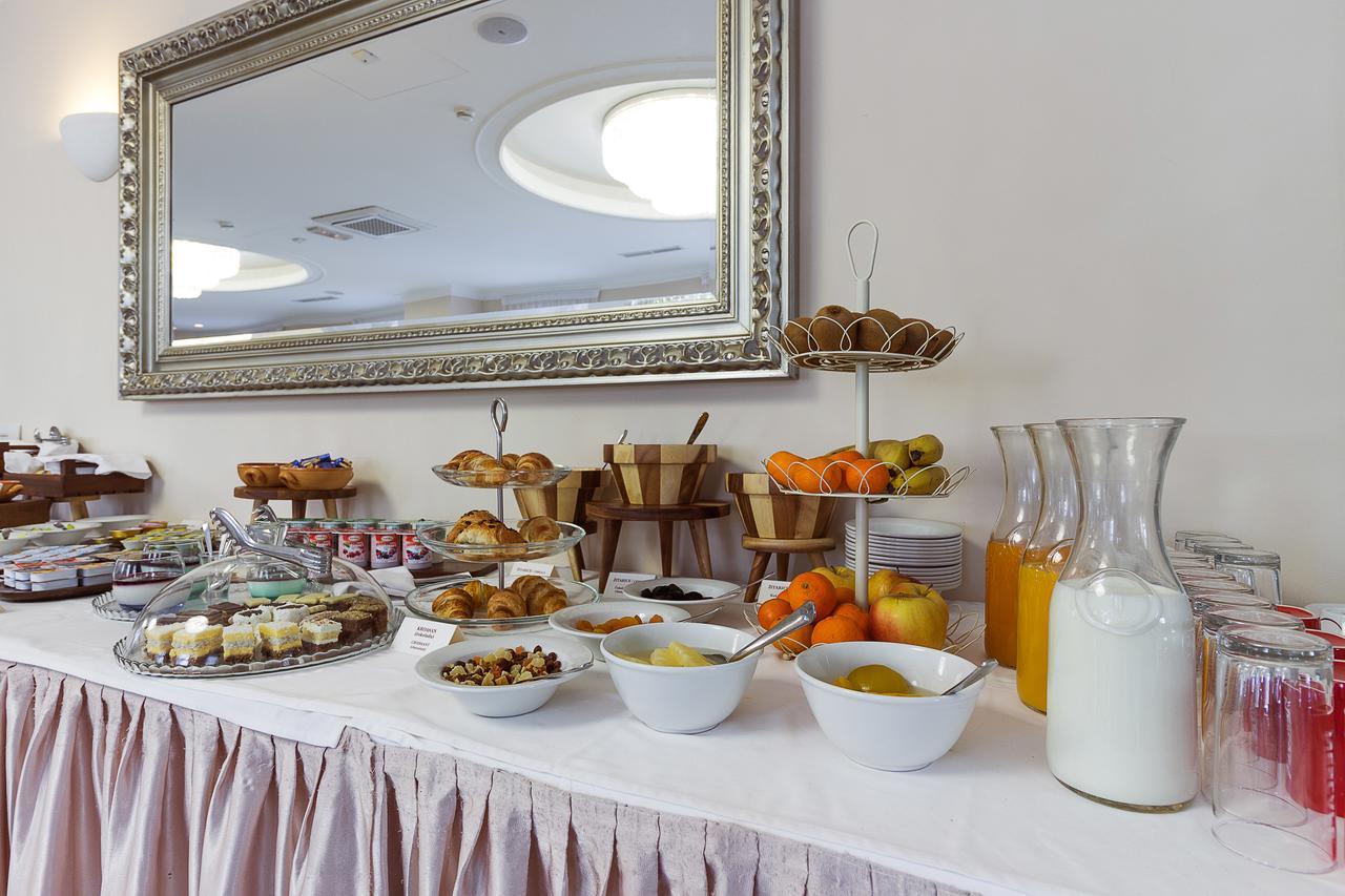 Hotel Maroon Zagreb Bagian luar foto